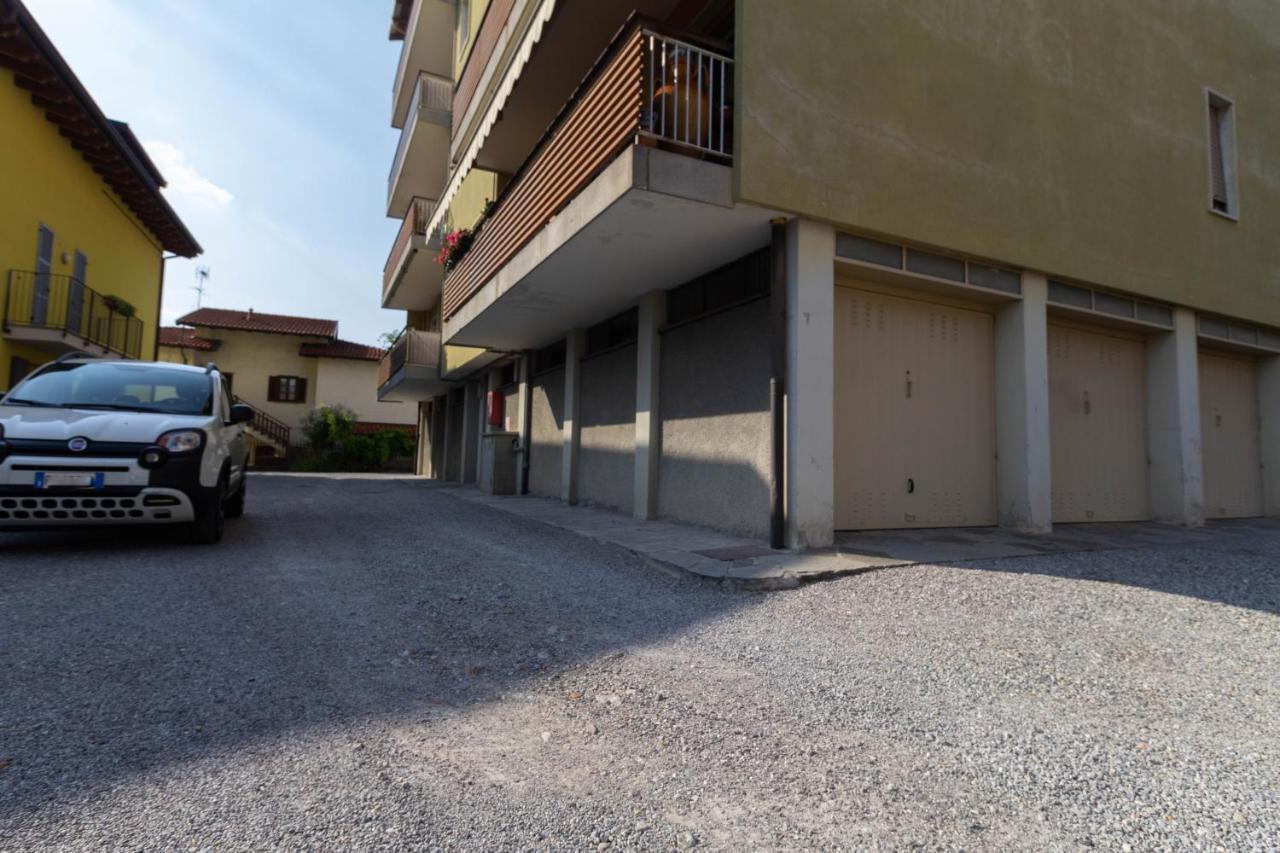 Mamma Ciccia Holiday Home - Casa Imperia Манделло-дель-Ларіо Екстер'єр фото