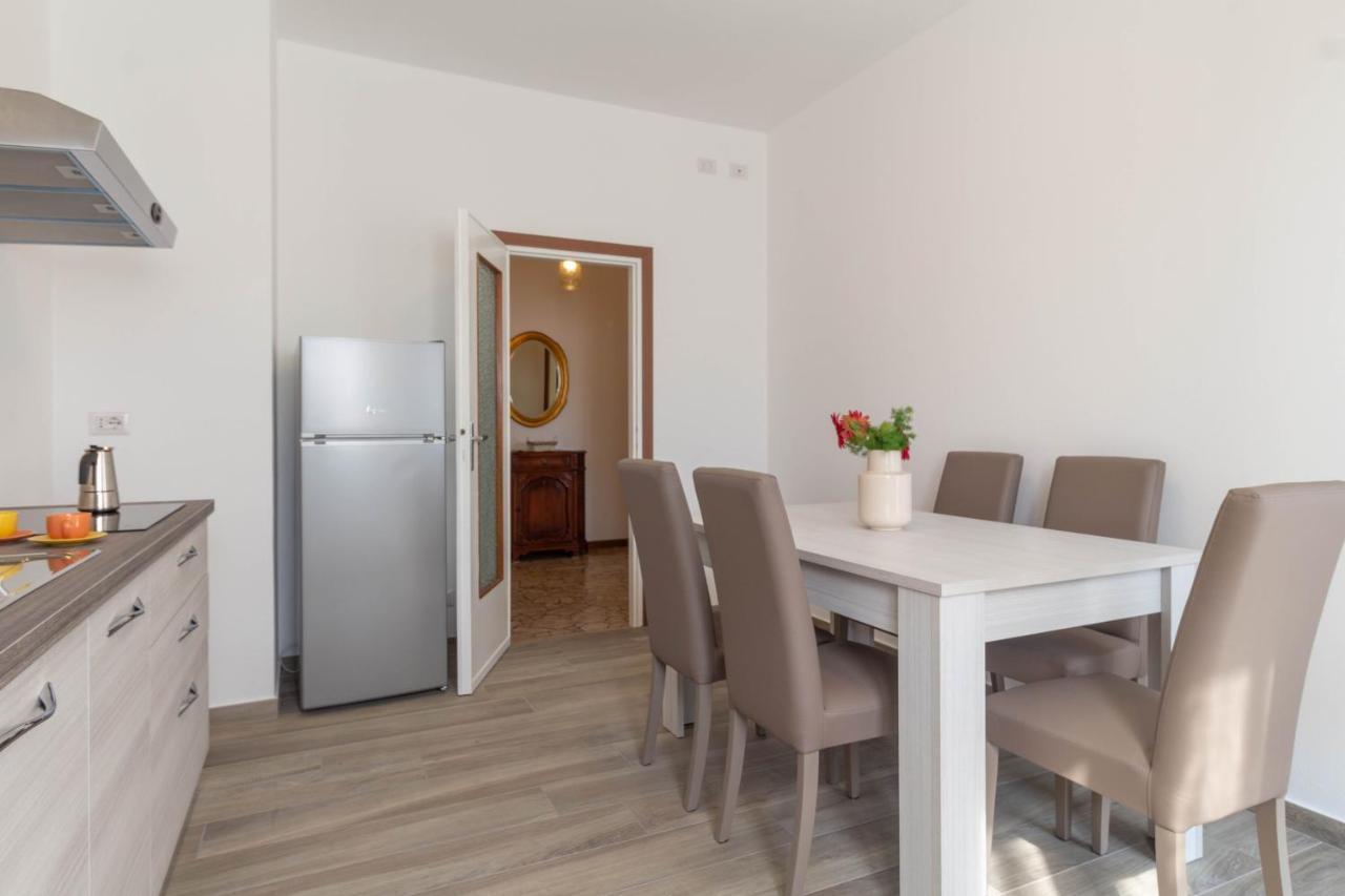 Mamma Ciccia Holiday Home - Casa Imperia Манделло-дель-Ларіо Екстер'єр фото