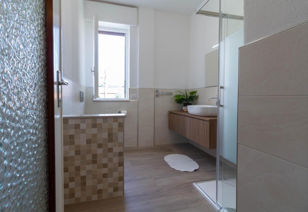 Mamma Ciccia Holiday Home - Casa Imperia Манделло-дель-Ларіо Екстер'єр фото