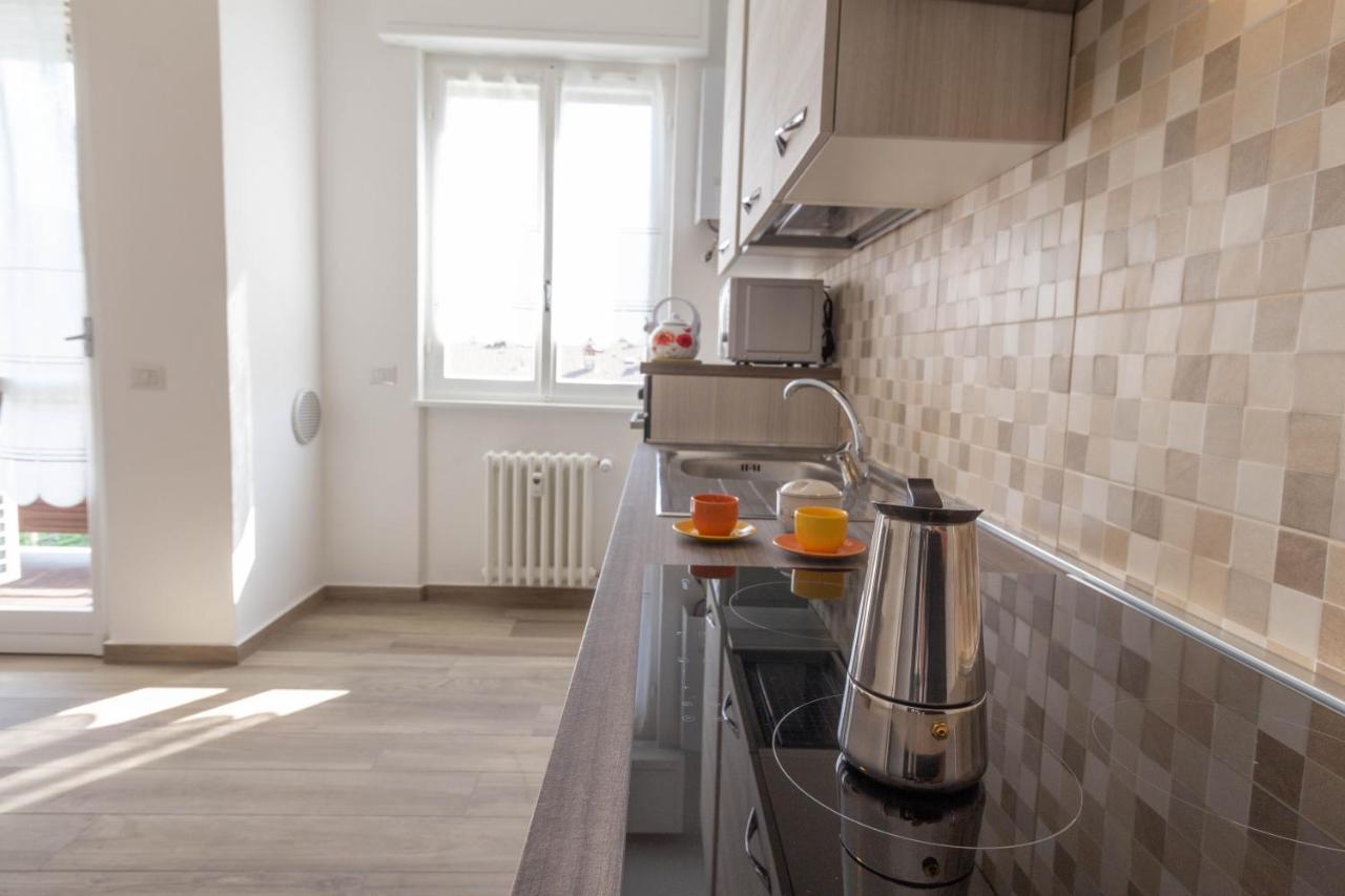 Mamma Ciccia Holiday Home - Casa Imperia Манделло-дель-Ларіо Екстер'єр фото