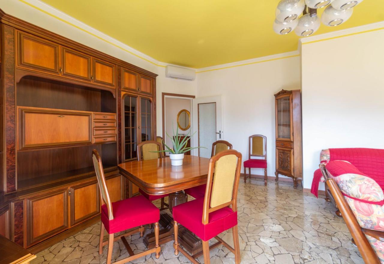 Mamma Ciccia Holiday Home - Casa Imperia Манделло-дель-Ларіо Екстер'єр фото