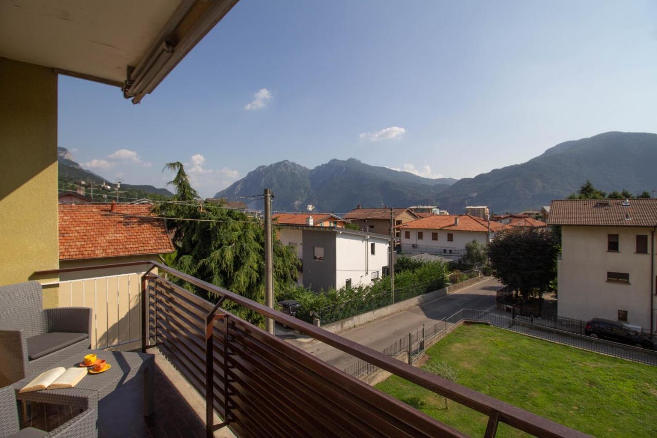 Mamma Ciccia Holiday Home - Casa Imperia Манделло-дель-Ларіо Екстер'єр фото